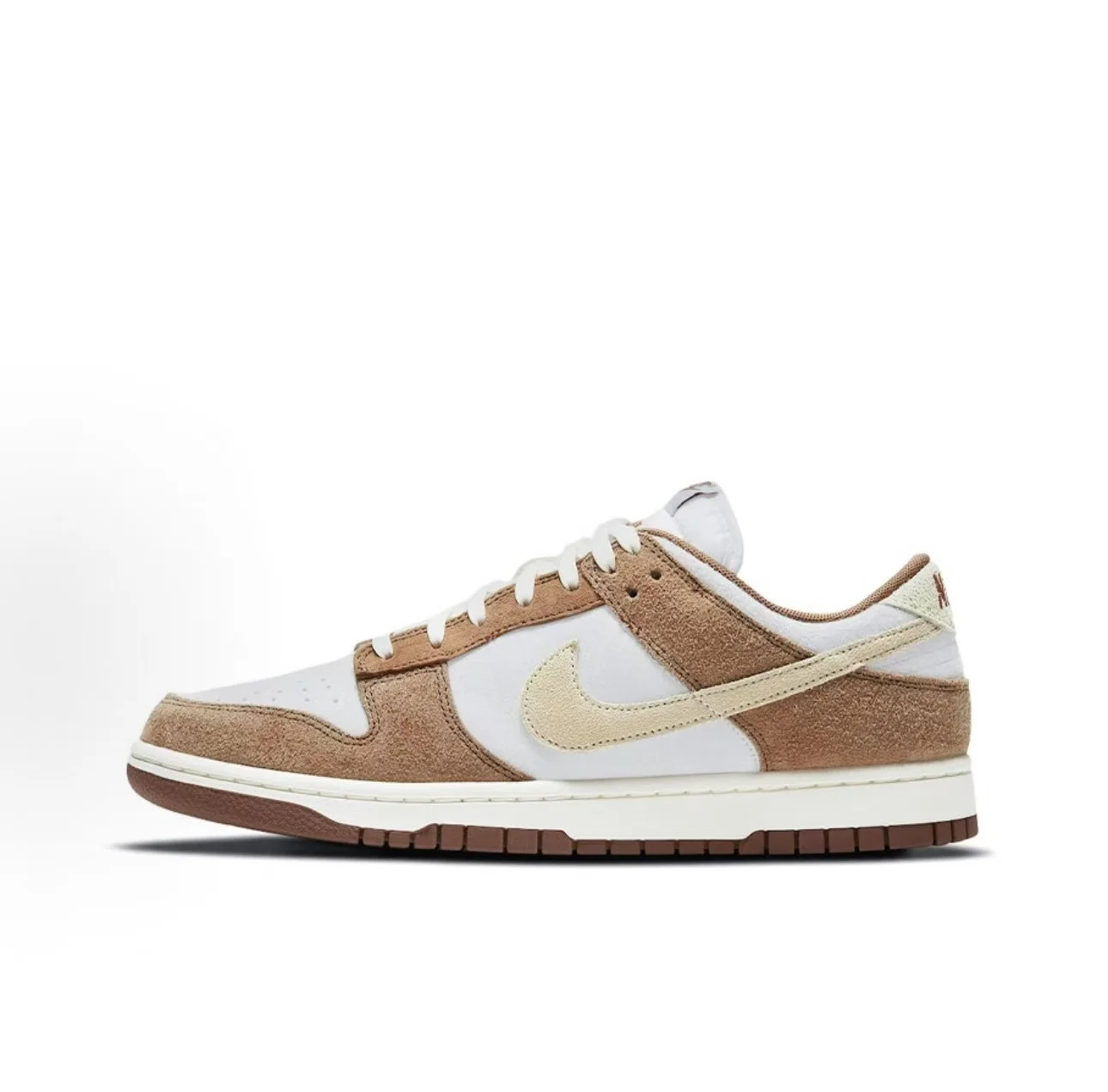 Nike Dunk Low 「Medium Curry」（中咖哩色）