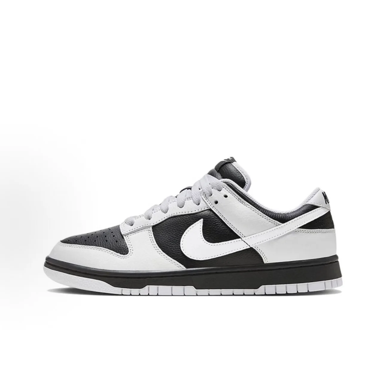 Nike Dunk Low Retro「反轉熊貓」