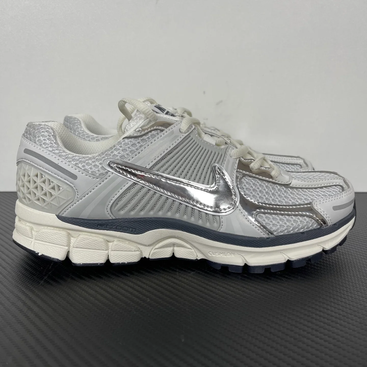 Nike Zoom Vomero 5 白灰銀