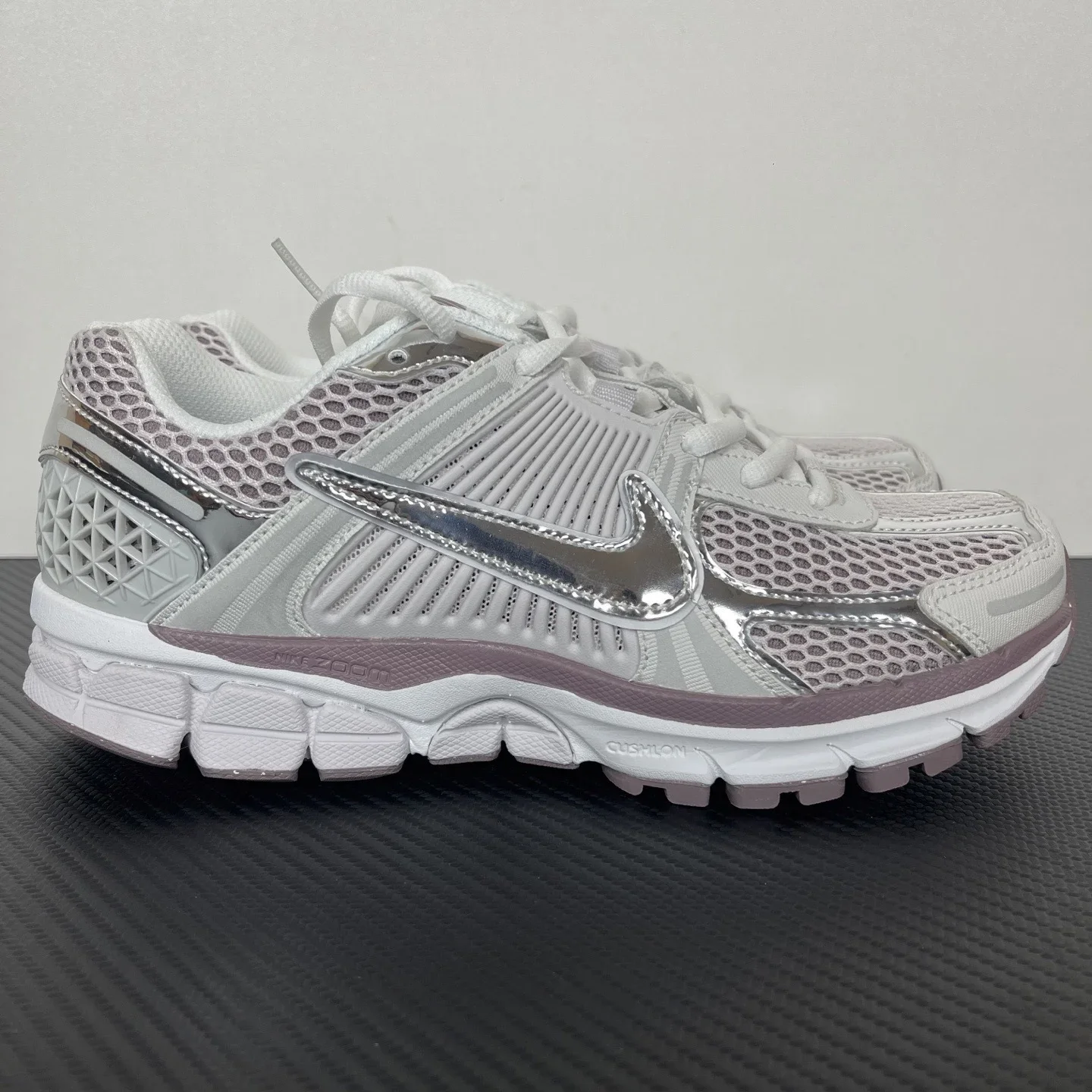 Nike Zoom Vomero 5 白銀