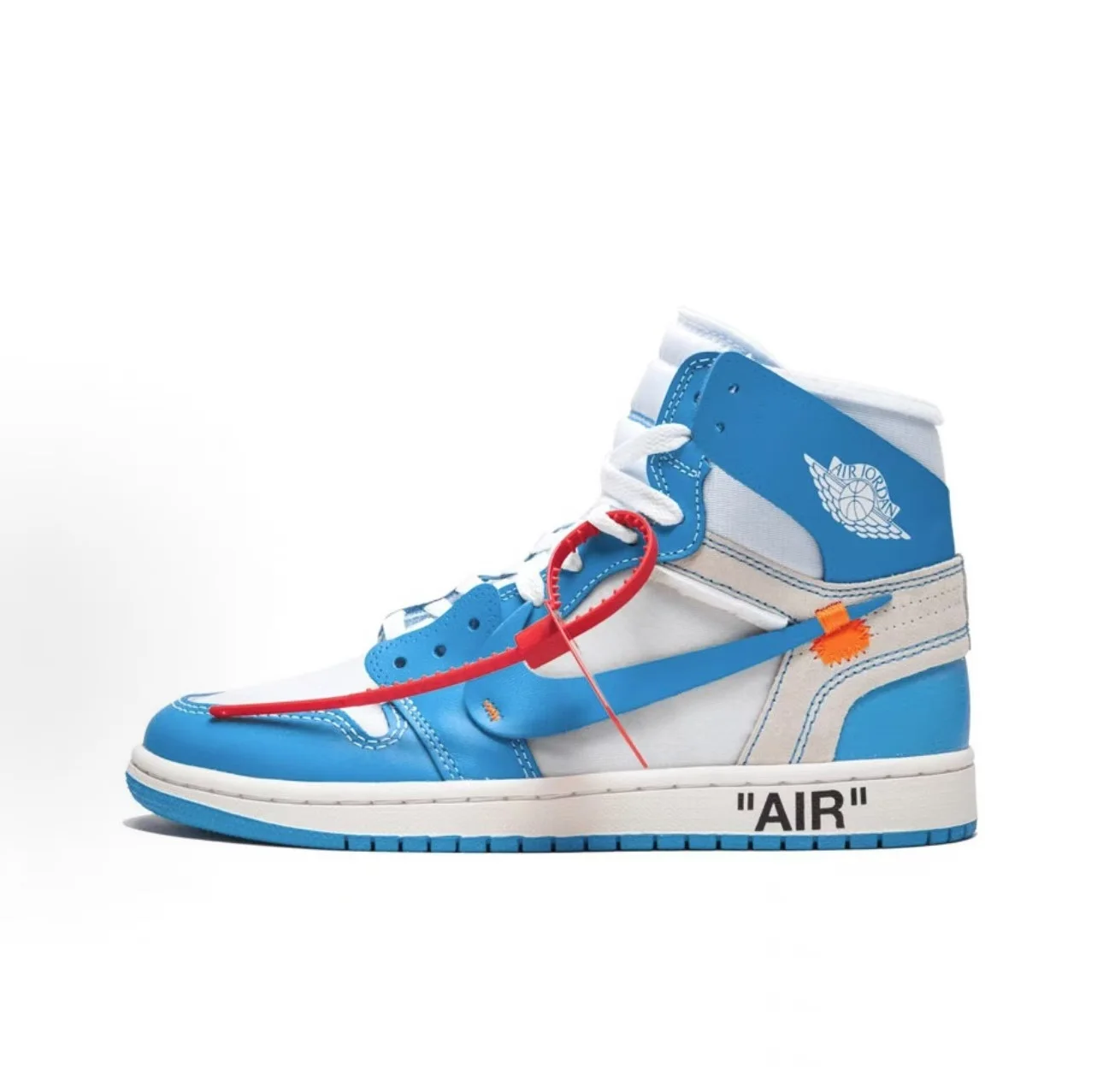 Off‑White x Air Jordan 1 Retro High OG 北卡蓝（UNC）