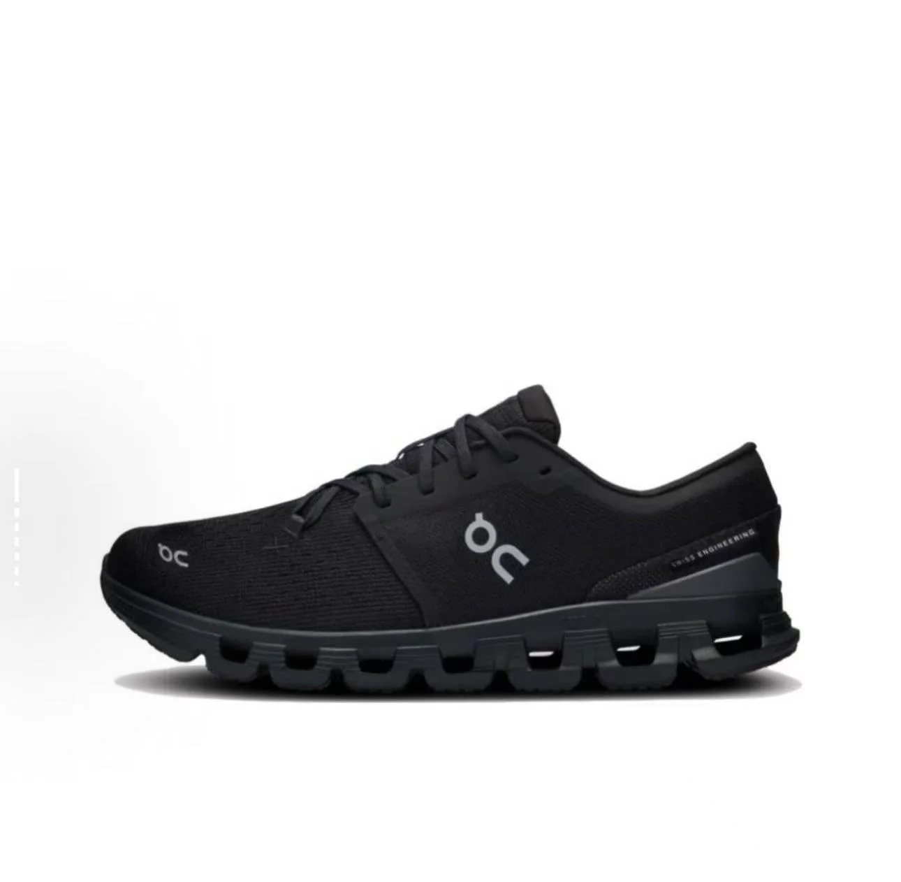 ON昂跑 CLOUD X4  黑色